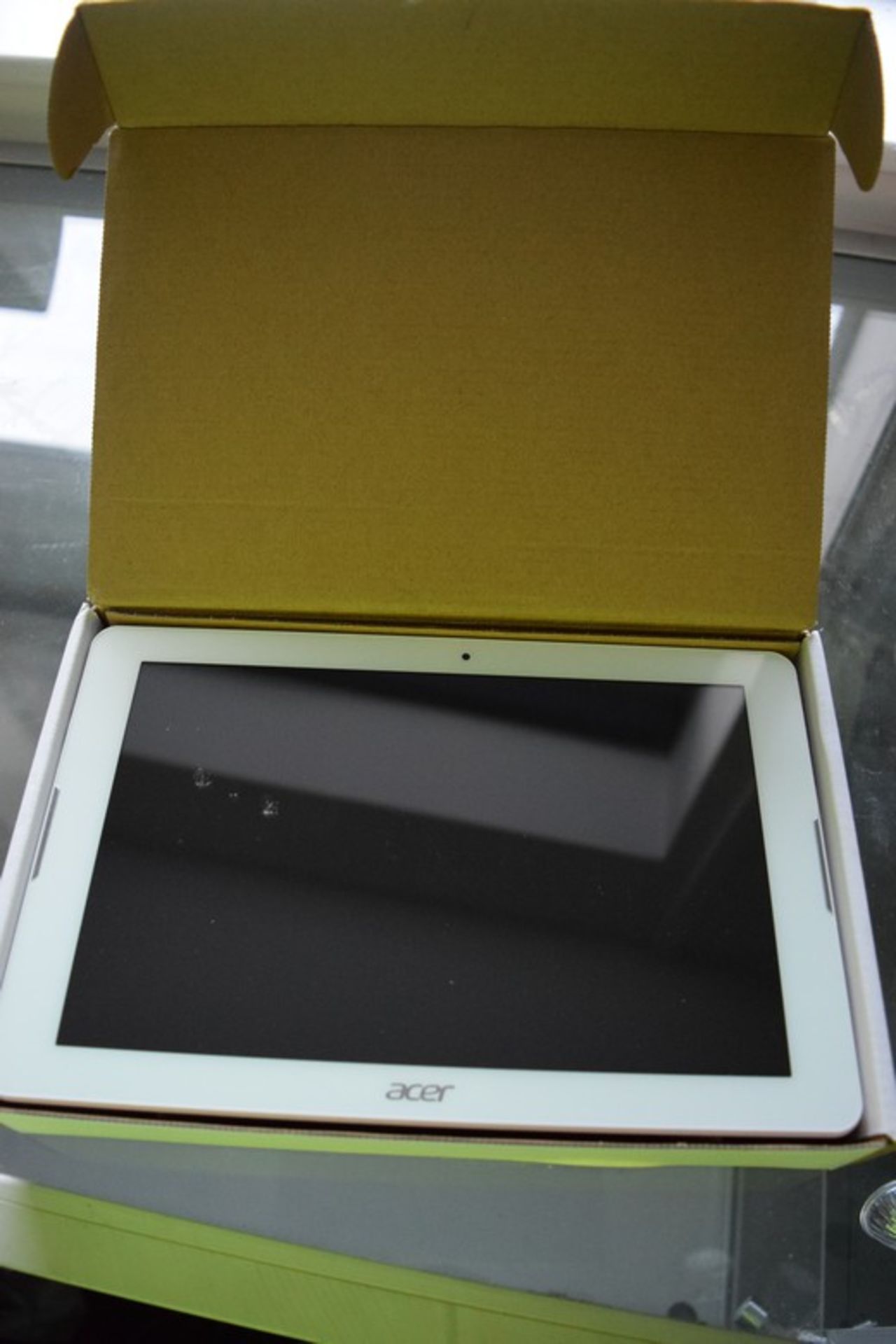 1 x BOXED ACER ICONIA ONE10 TABLET WITH 32GB INTERNAL HARD DRIVE ANDROID 5.1 5MP CAMERA MICRO SD