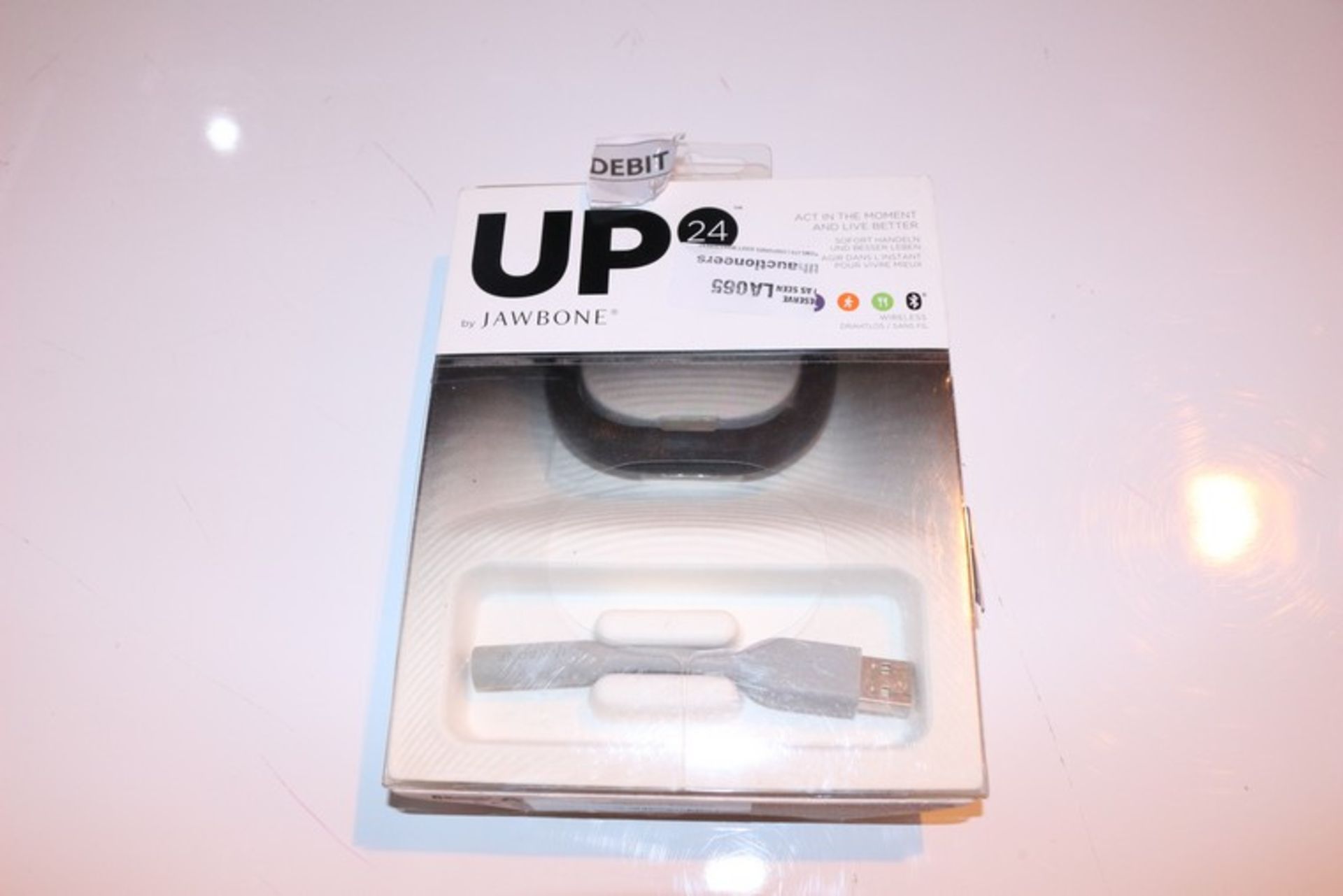 1 x BOXED JAWBONE UP 24 WIRELESS ACTIVITY TRACKER *PLEASE NOTE THAT THE BID PRICE IS MULTIPLIED BY