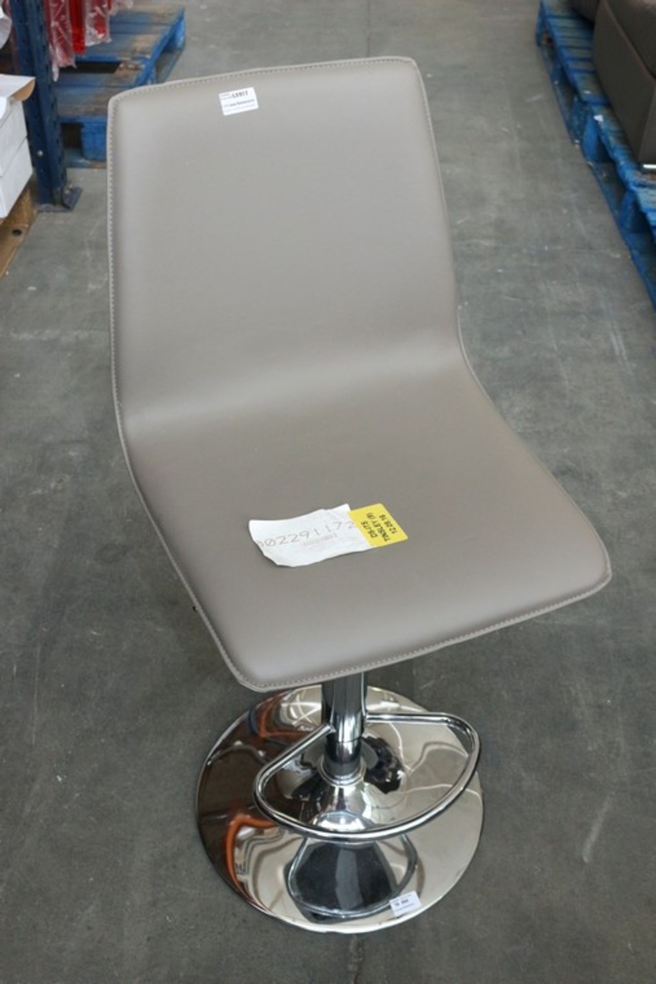 1 x GREY LEATHER AND CHROME GAS LIFT SWIVEL BAR STOOL *PLEASE NOTE THAT THE BID PRICE IS