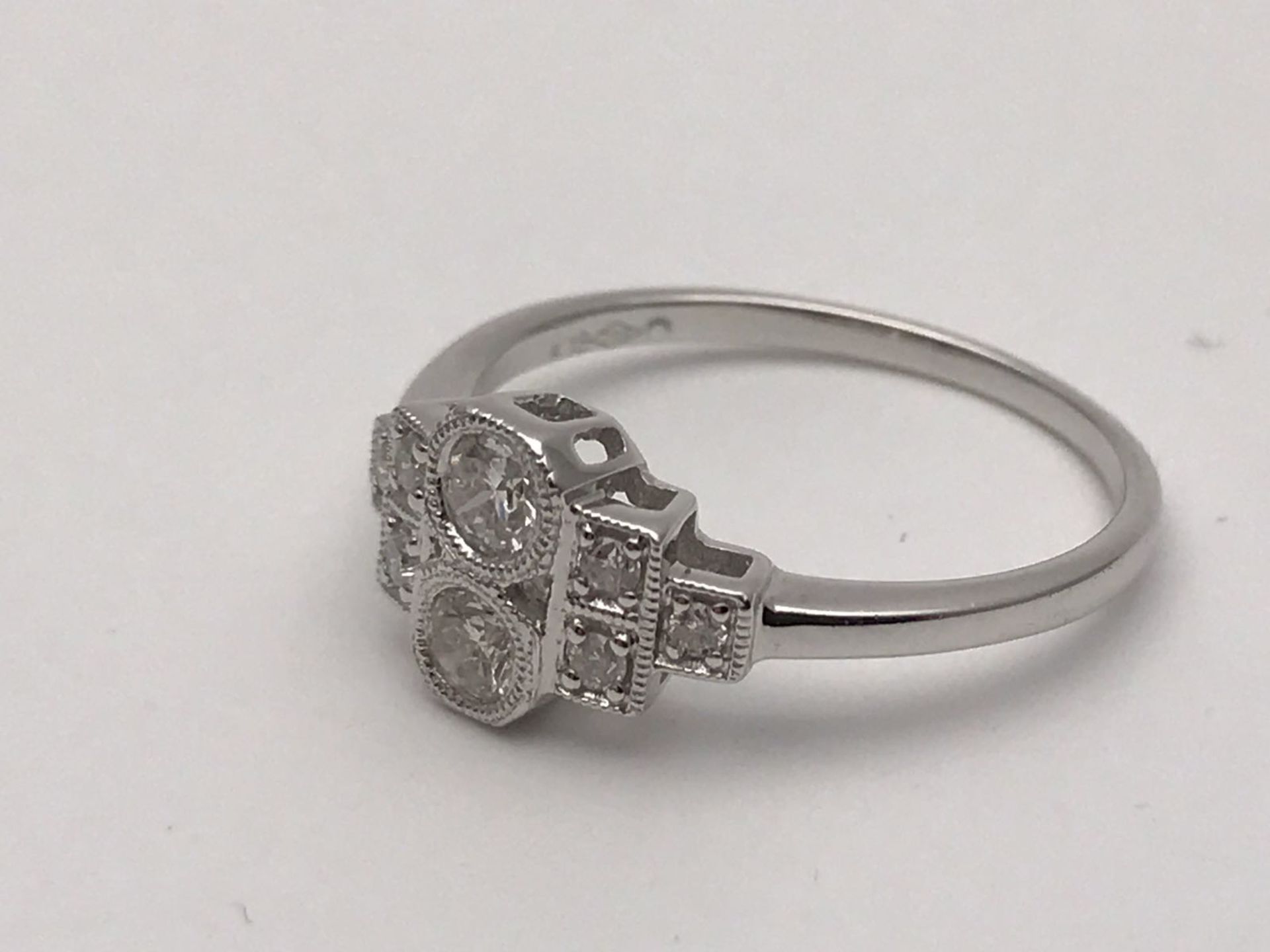 RRP £3000 A STUNNING WHITE GOLD DIAMOND RING COMPRISING 8 BRILLIANT ROUND DIAMONDS OF TOP QUALITY- - Image 4 of 4