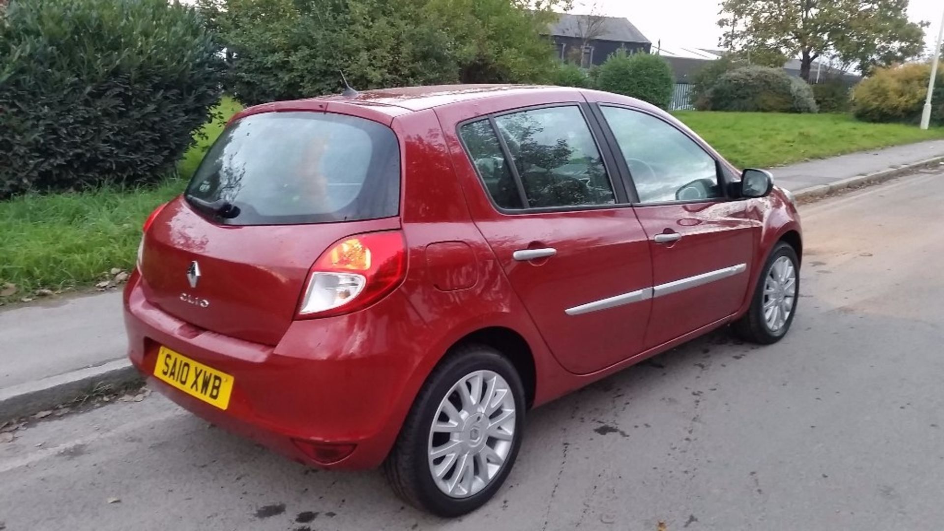 RENAULT, CLIO 1-2 DYNAMIQUE, 31.10.2010, SA10 XWB, 1-2 LTR, PETROL, MANUAL, 4 DOOR HATCH, 77,940 - Image 8 of 11