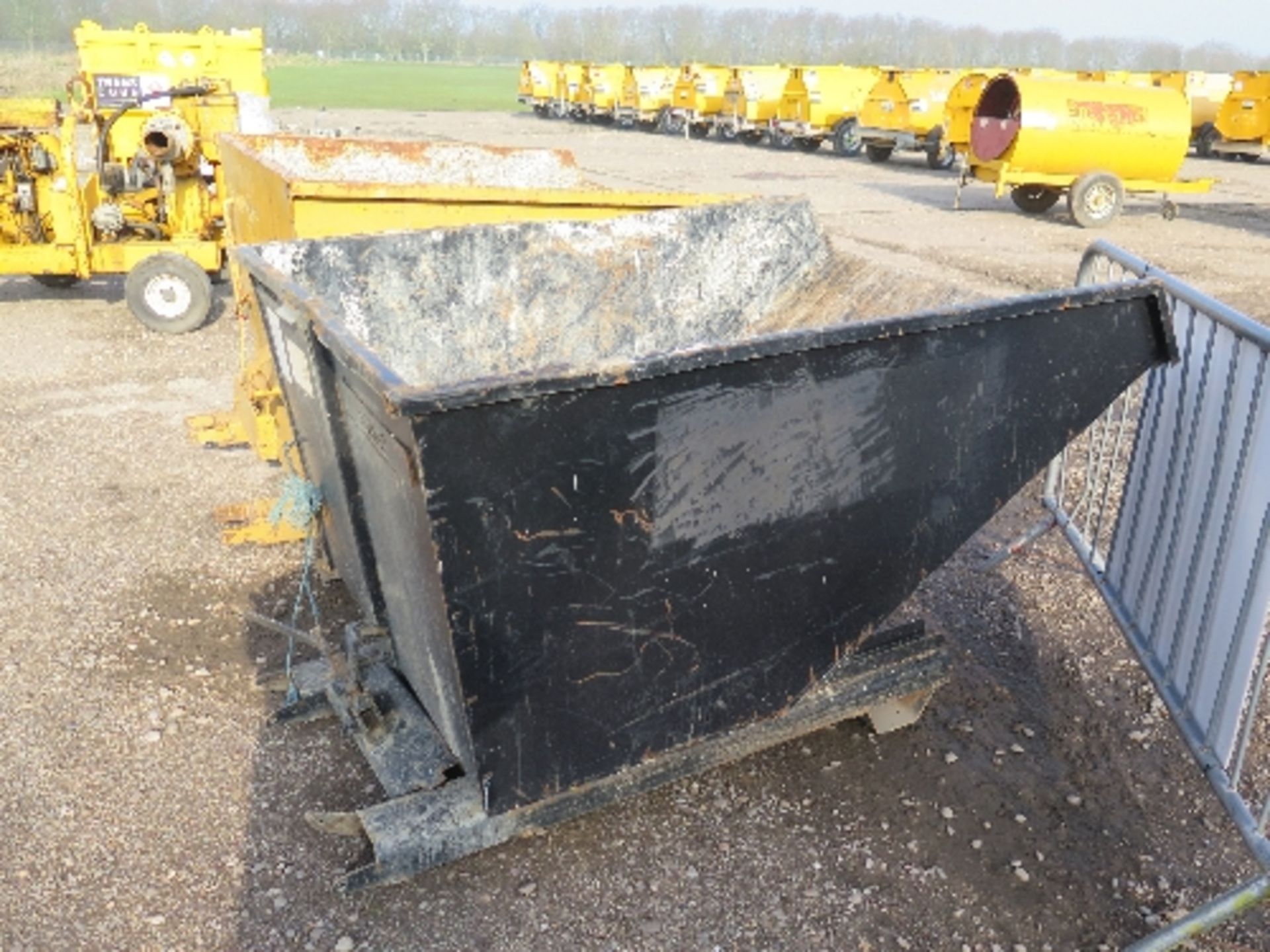 Forklift tipping skip 5109640