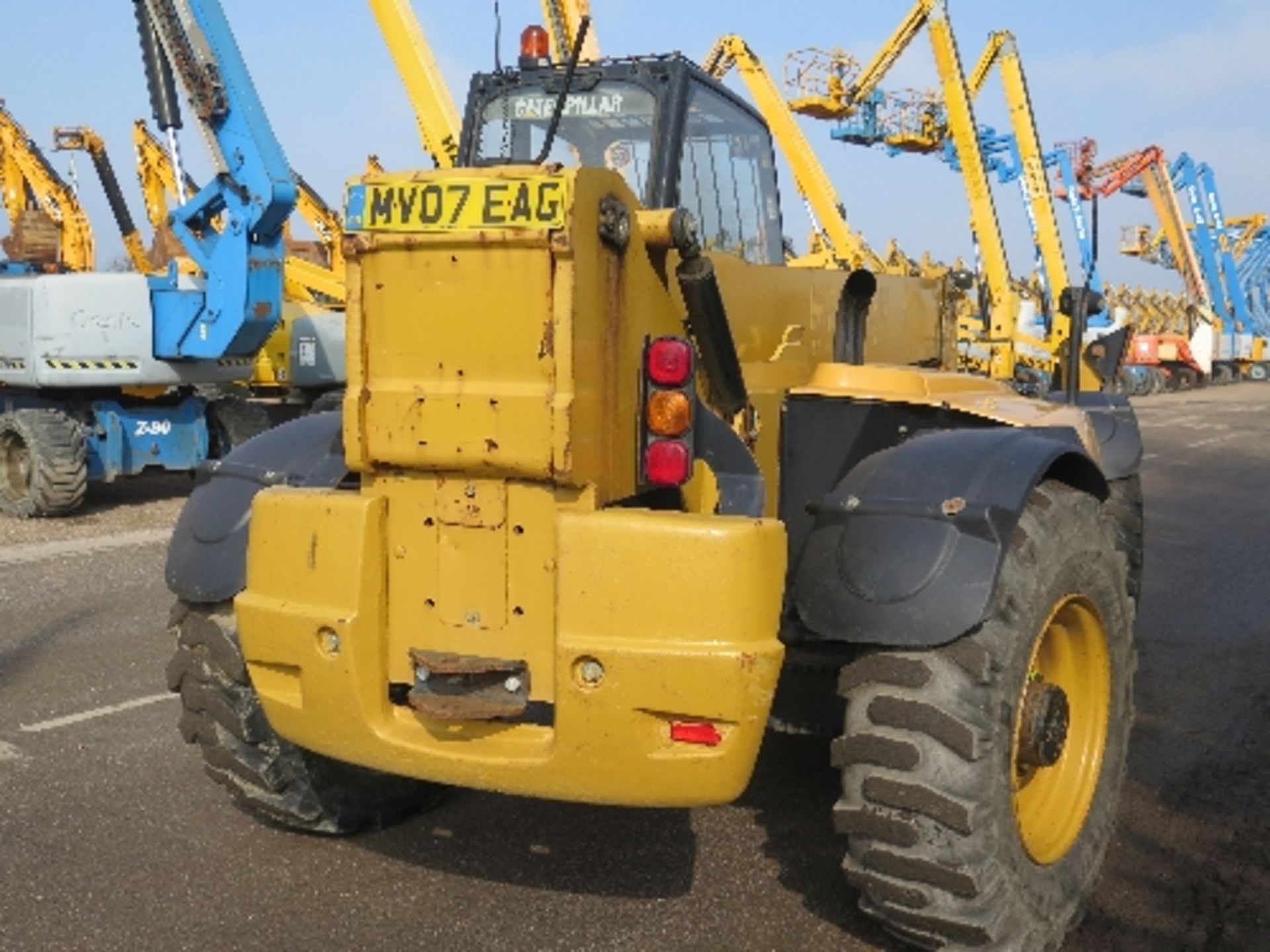 Caterpillar TH360B telehandler (2007) 154302 - Image 4 of 6