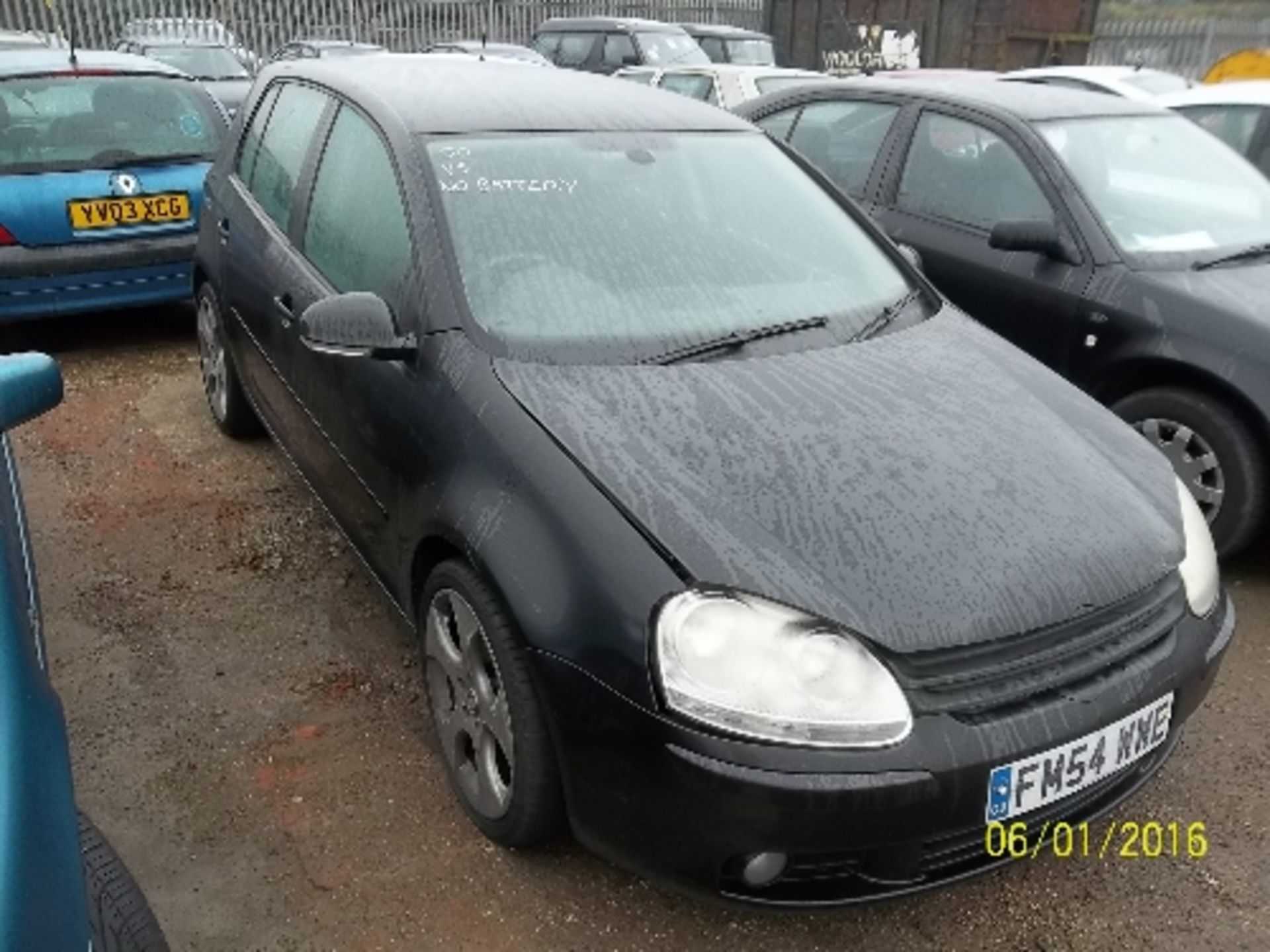 Volkswagen Golf GT TDI - FM54 WWE Date of registration: 09.02.2005 1968cc, diesel, black Odometer - Image 2 of 4