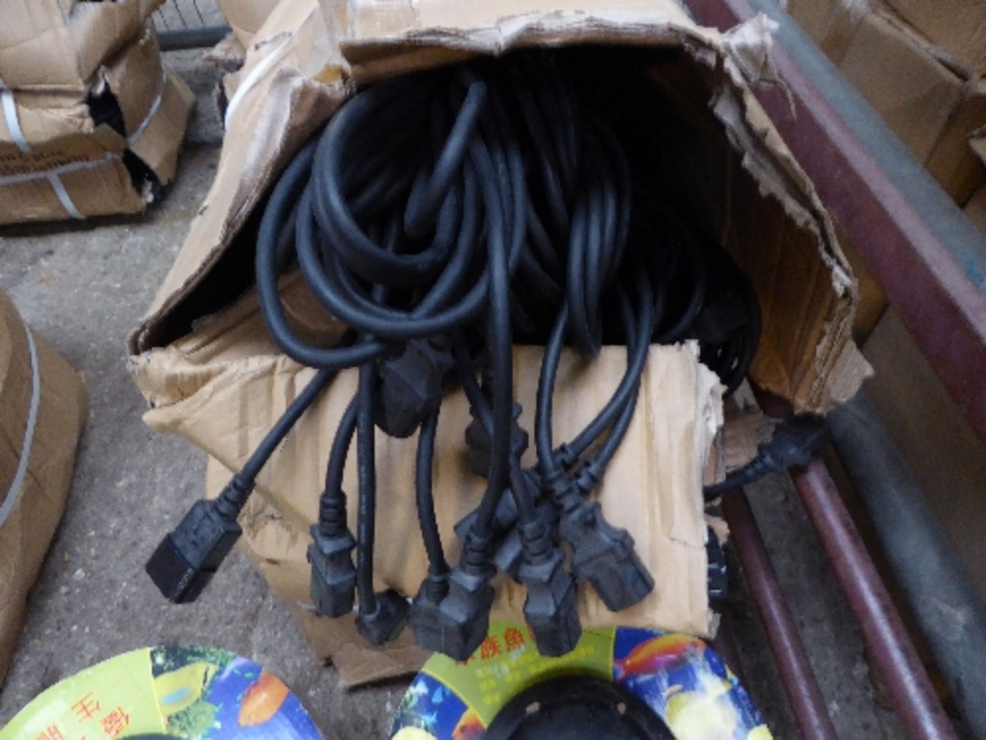 2 boxes IEC extension cables, 5m lengths (40 per box)