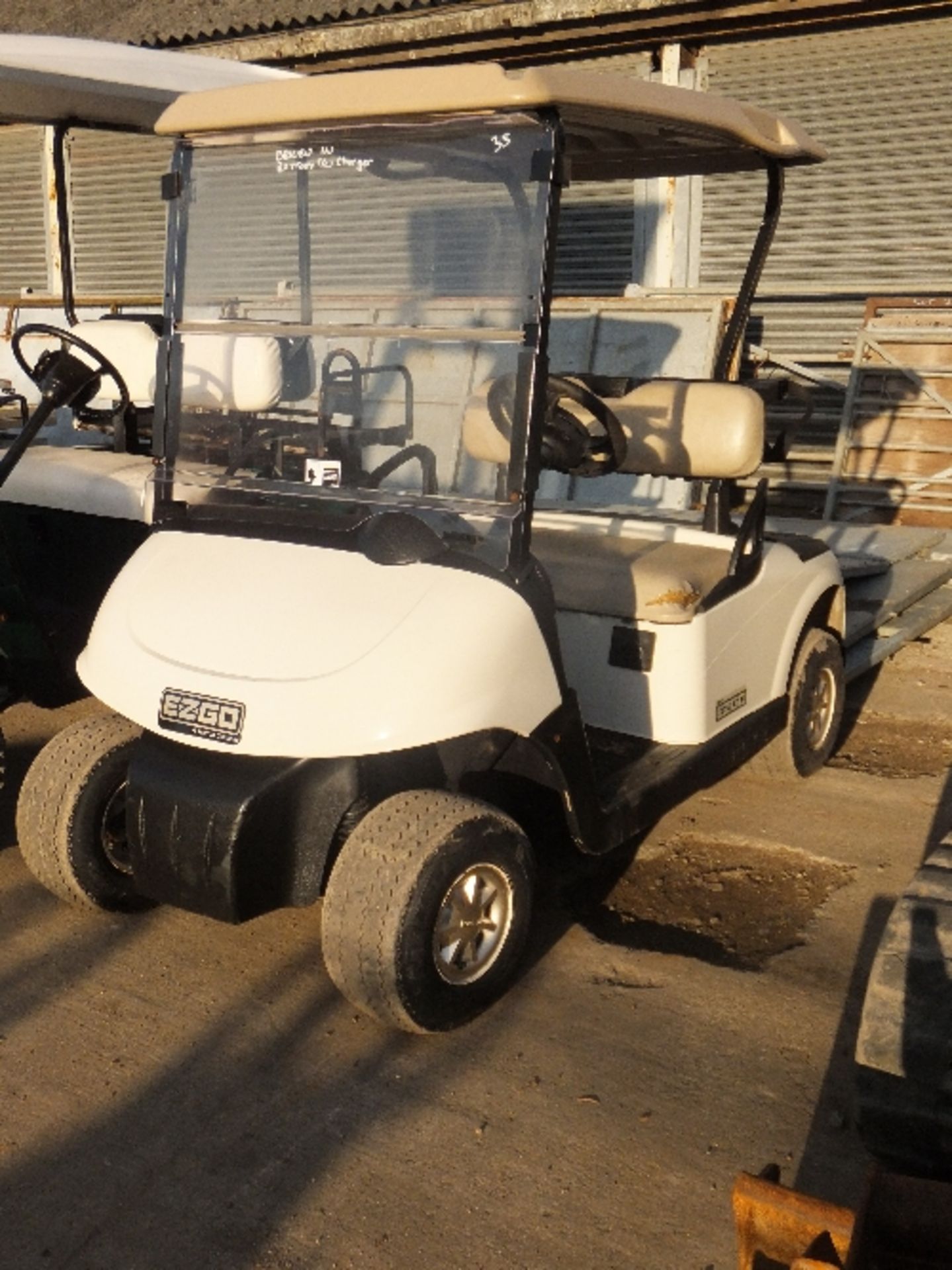 Ezgy electric golf buggy c/w charger R&D