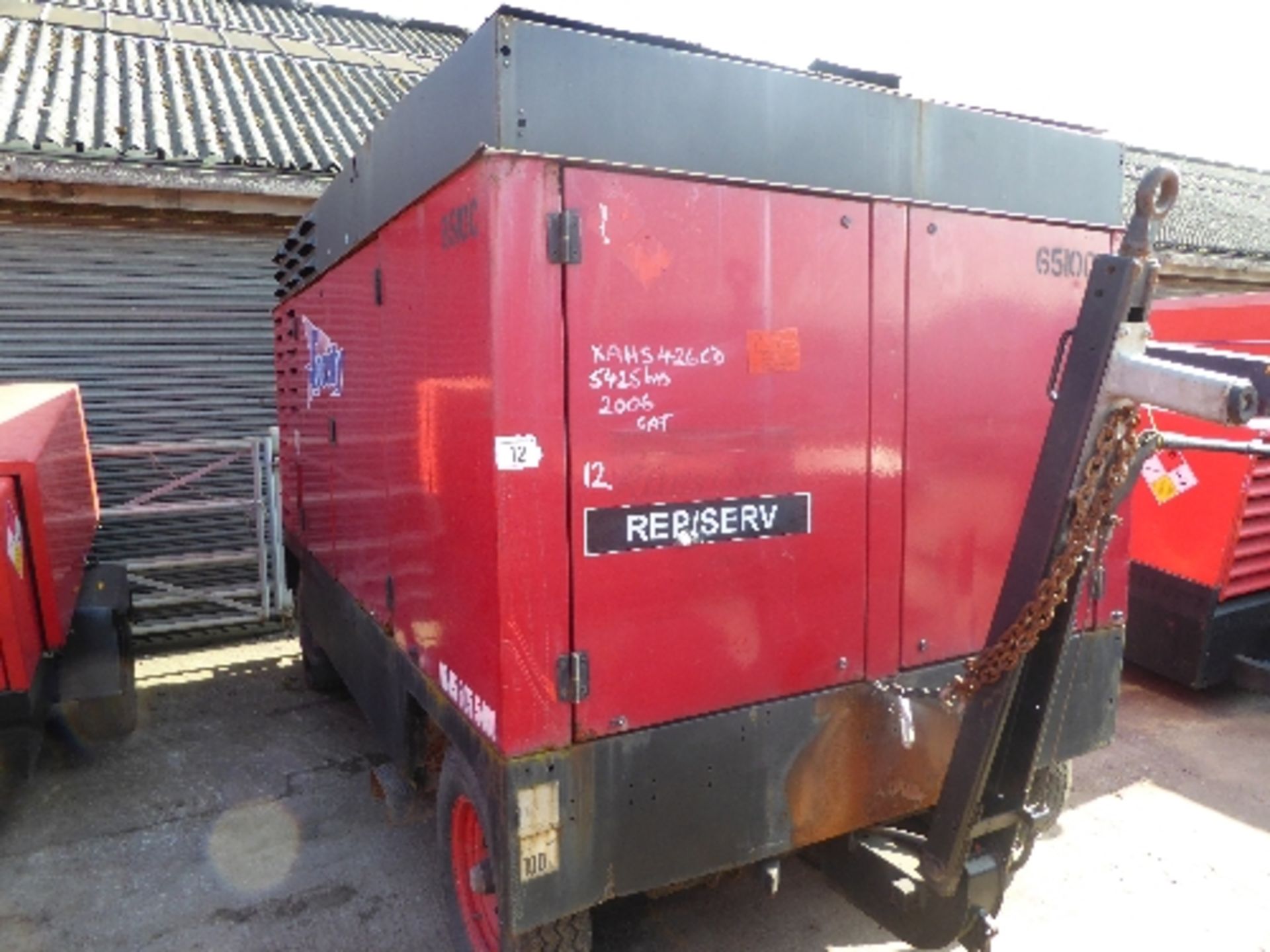 Atlas Copco XAHS 426CD compressor (2006) 5425 hrs 6510C