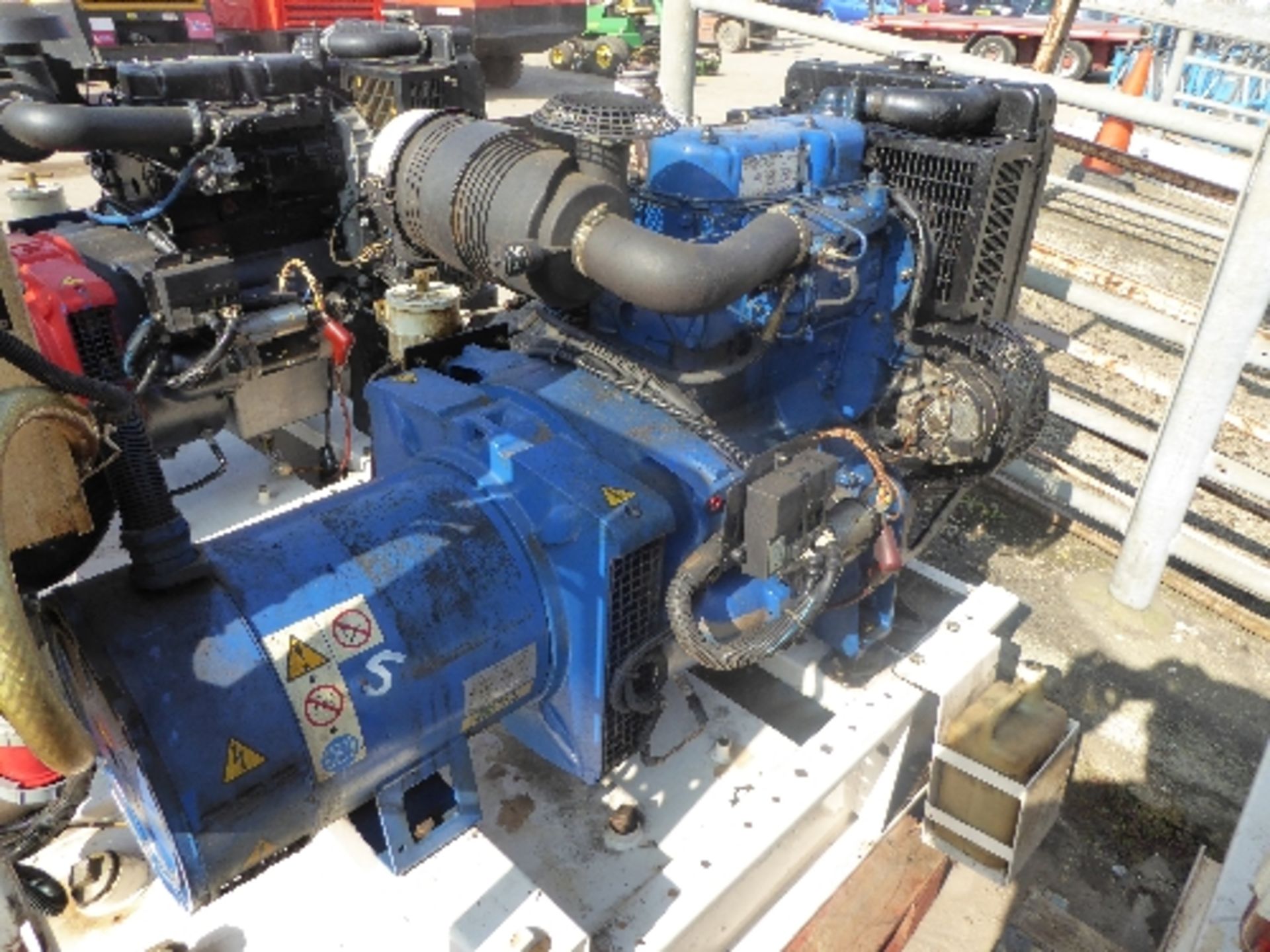 Wilson Perkins P27 generator HF3238 - Image 2 of 3
