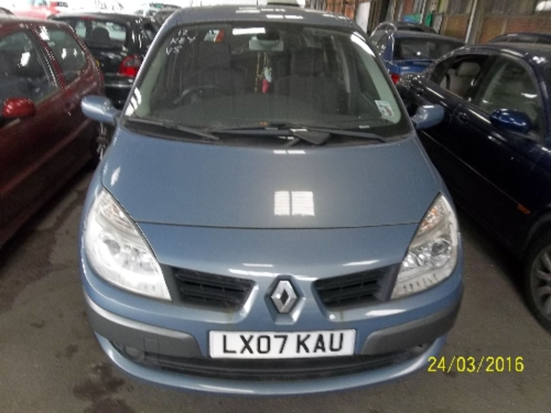 Renault G-Scenic DYN-7 VVT A - LX07 KAU Date of registration: 20.03.2007 1998cc, petrol,