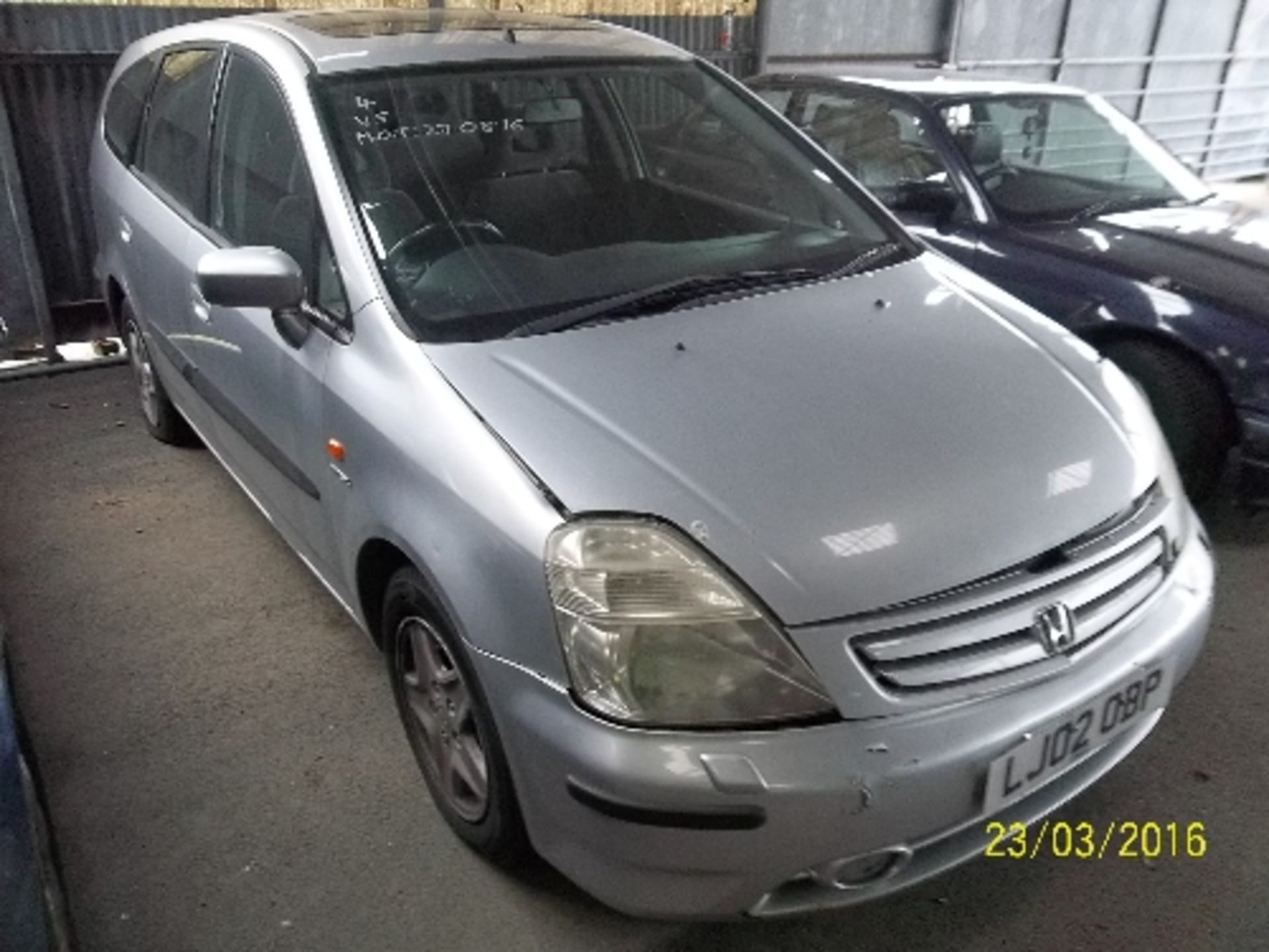 Honda Stream SE Sport Estate - LJ02 OBP Date of registration: 01.03.2002 1998cc, petrol, manual, - Image 2 of 4