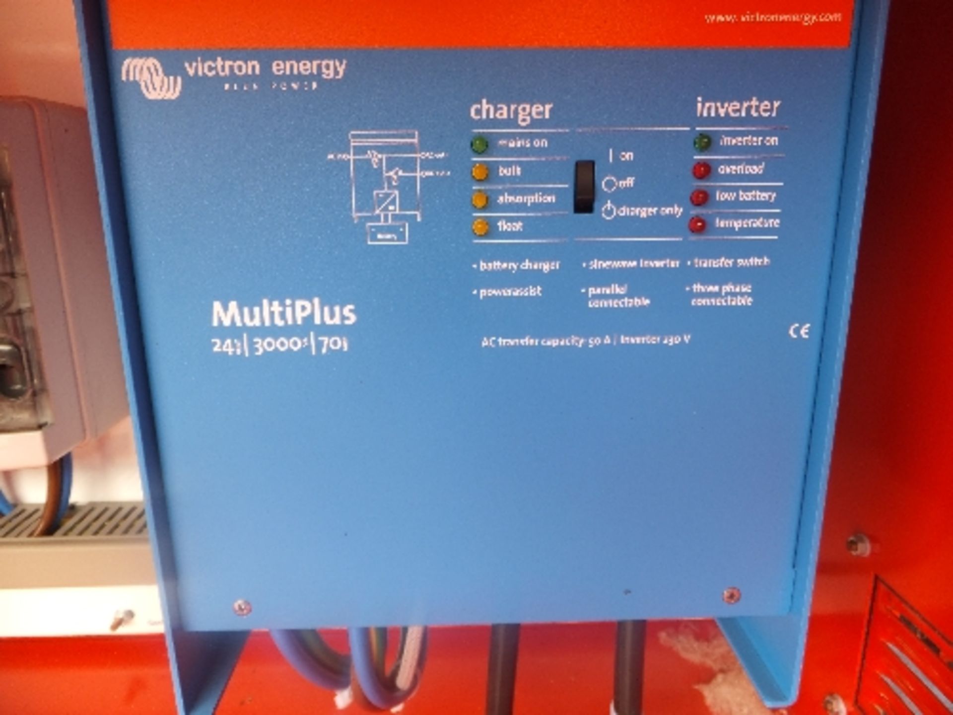 Battery back up power supply with inverter - Image 3 of 3