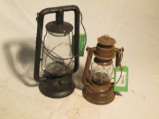 2 kerosene hurricane lamp (hot blast type) - Gremlin Made in Britain and another (cold Blast type) -