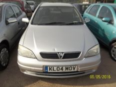 Vauxhall Astra Club 16V - KL04 MOV Date of registration: 22.03.2004 1598cc, petrol, manual, silver