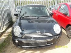 Mini Mini One - HK54 KSN Date of registration: 03.12.2004 1598cc, petrol, manual, black Odometer