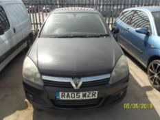 Vauxhall Astra SXI Twinport - RA05 WZR Date of registration: 17.06.2005 1598cc, petrol, manual,