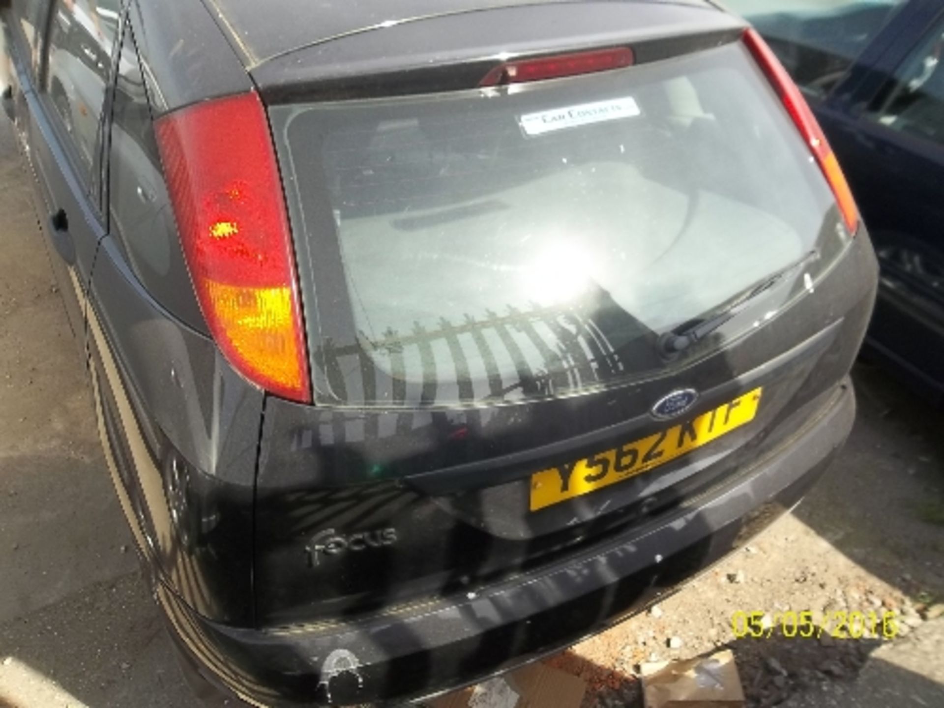 Ford Focus Zetec - Y562 KTF Date of registration: 02.05.2001 1596cc, petrol, manual, black - Image 3 of 4