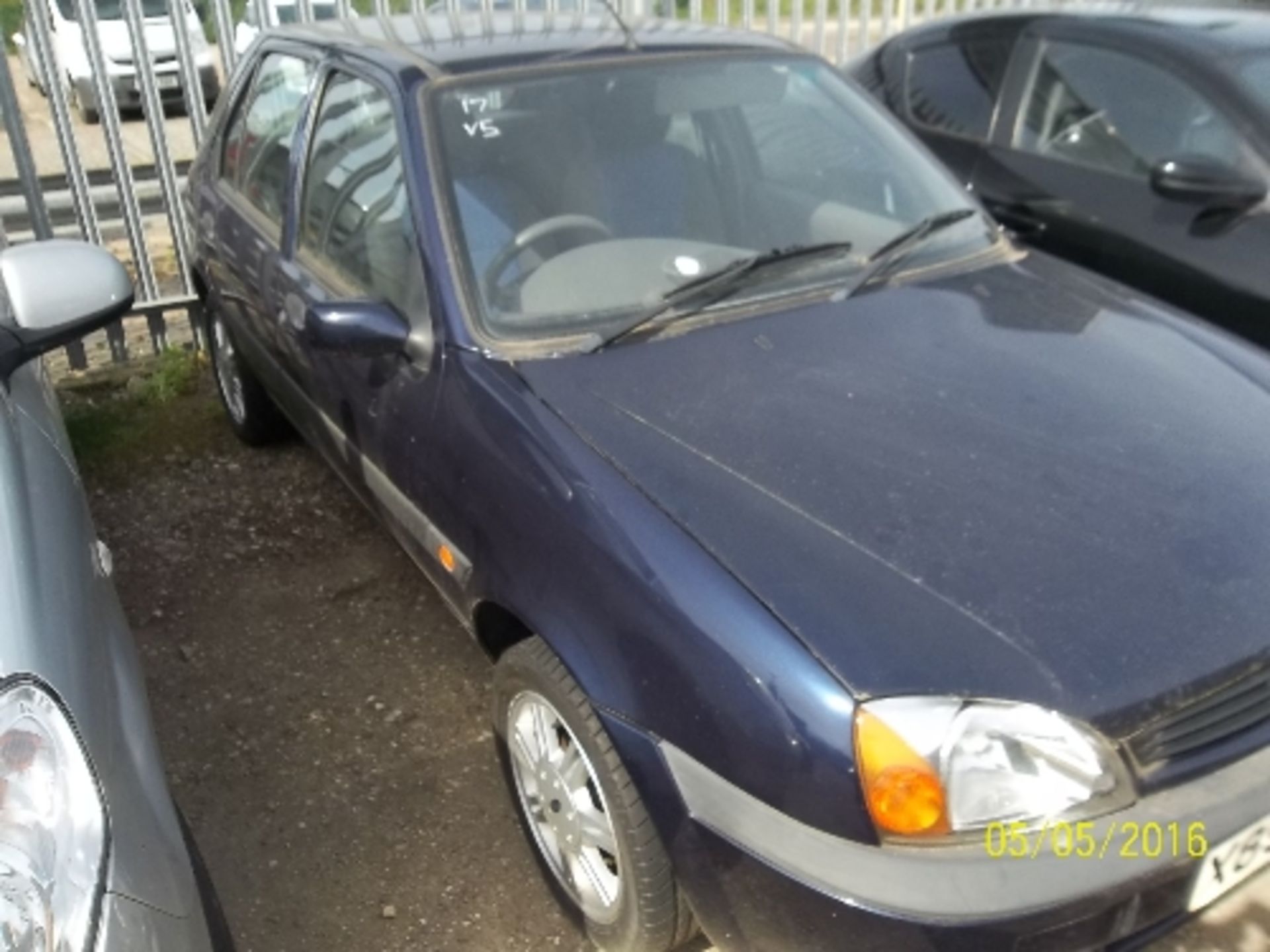 Ford Fiesta Zetec - X897 VAR Date of registration: 01.09.2000 1242cc, petrol, manual, blue - Image 2 of 4