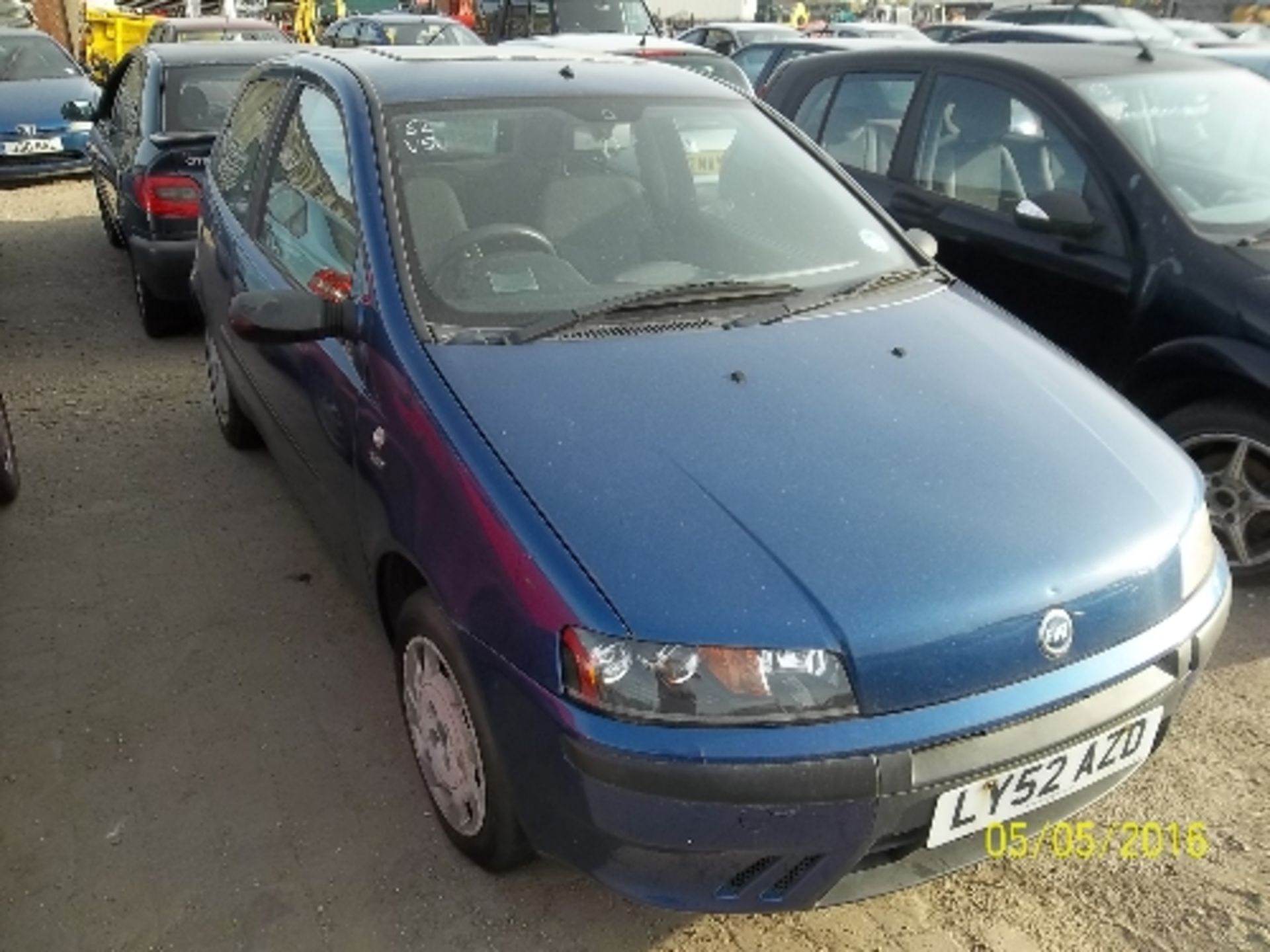 Fiat Punto Active Sport - LY52 AZD Date of Registration: 06.11.2002 1242cc, petrol, manual, blue - Image 2 of 4