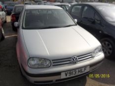 Volkswagen Golf SE - V913 HLF Date of registration: 01.02.2000 1595cc, petrol, silver Odometer