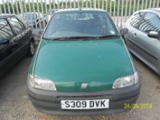 Fiat Punto S 60 3 door hatchback - S309 DVKDate of registration: 30.11.19981242cc, manual, petrol,