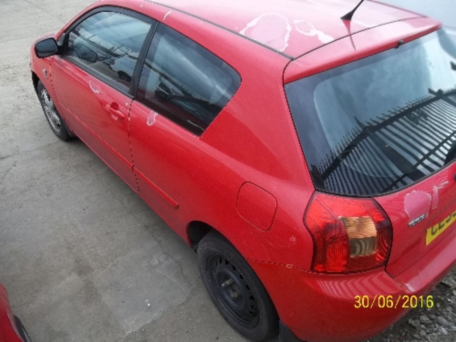 Toyota Corolla T3 VVTI - CE53 OOU Date of registration: 12.09.2003 1598cc, petrol, manual, red - Image 4 of 4