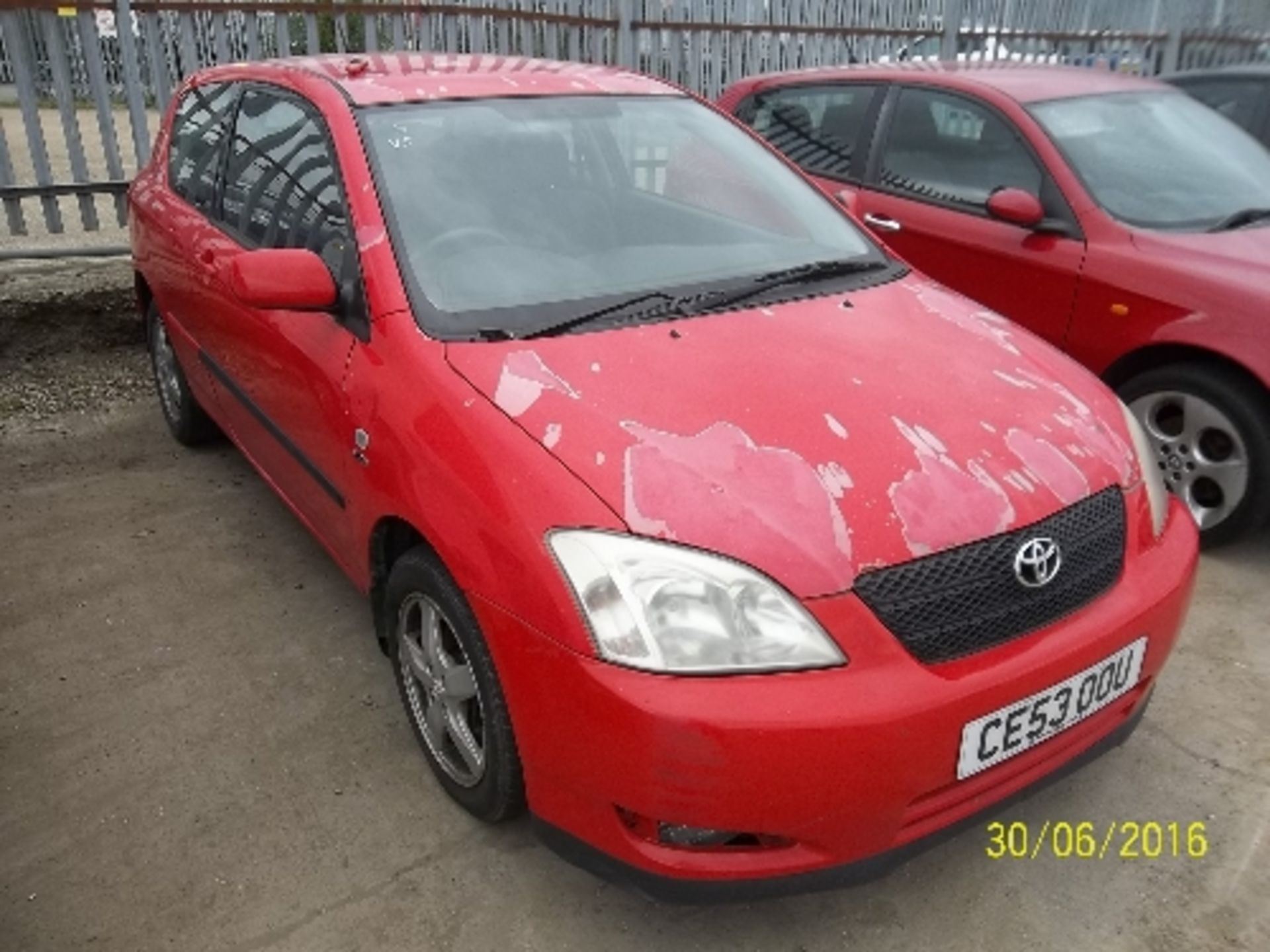 Toyota Corolla T3 VVTI - CE53 OOU Date of registration: 12.09.2003 1598cc, petrol, manual, red - Image 2 of 4