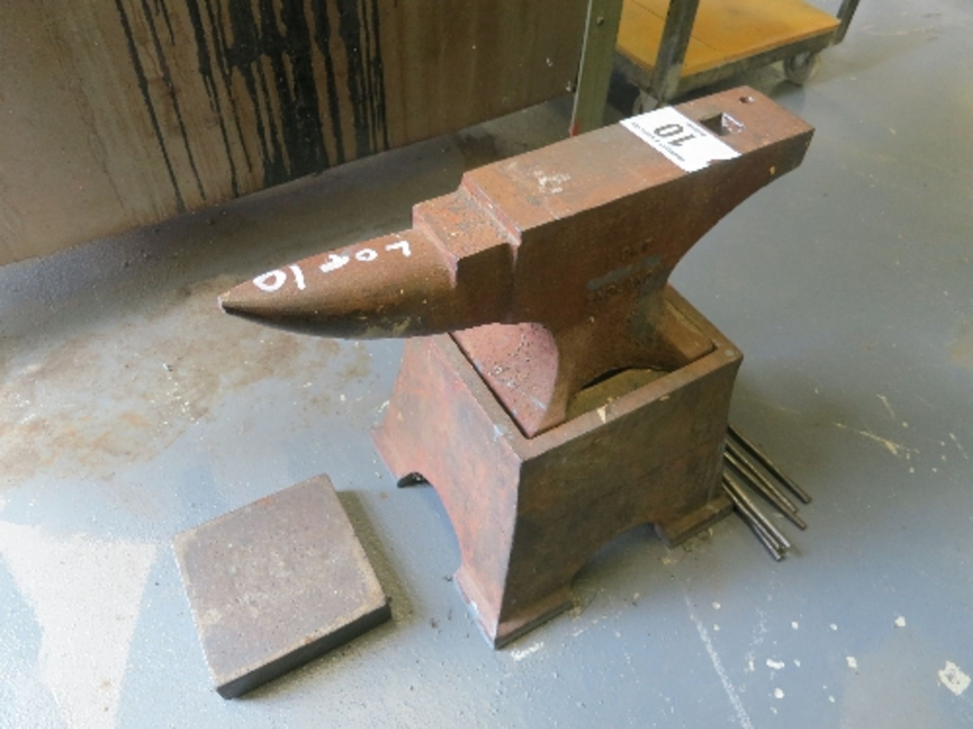 Anvil c/w stand and 3 tongs
