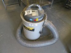 Woodstar DC04 dust extractor 240v c/w 2 new blades
