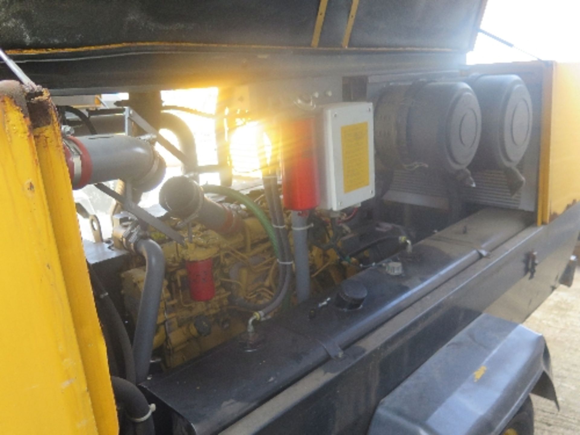 Atlas Copco XAHS236 compressor (2007) 152913 - 7,052 hours - Image 5 of 5