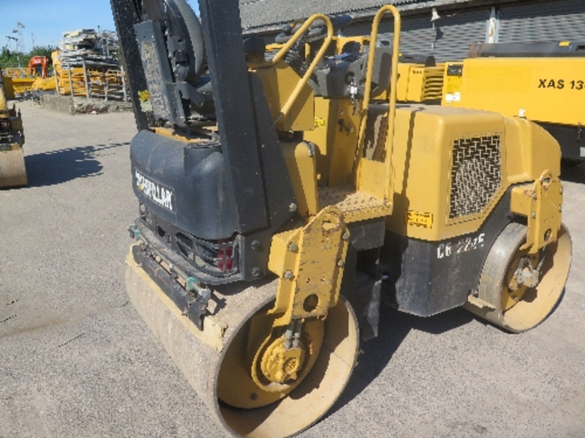 Caterpillar CB224E tandem roller (2007) 1,537 hrs 149747 - Image 2 of 4