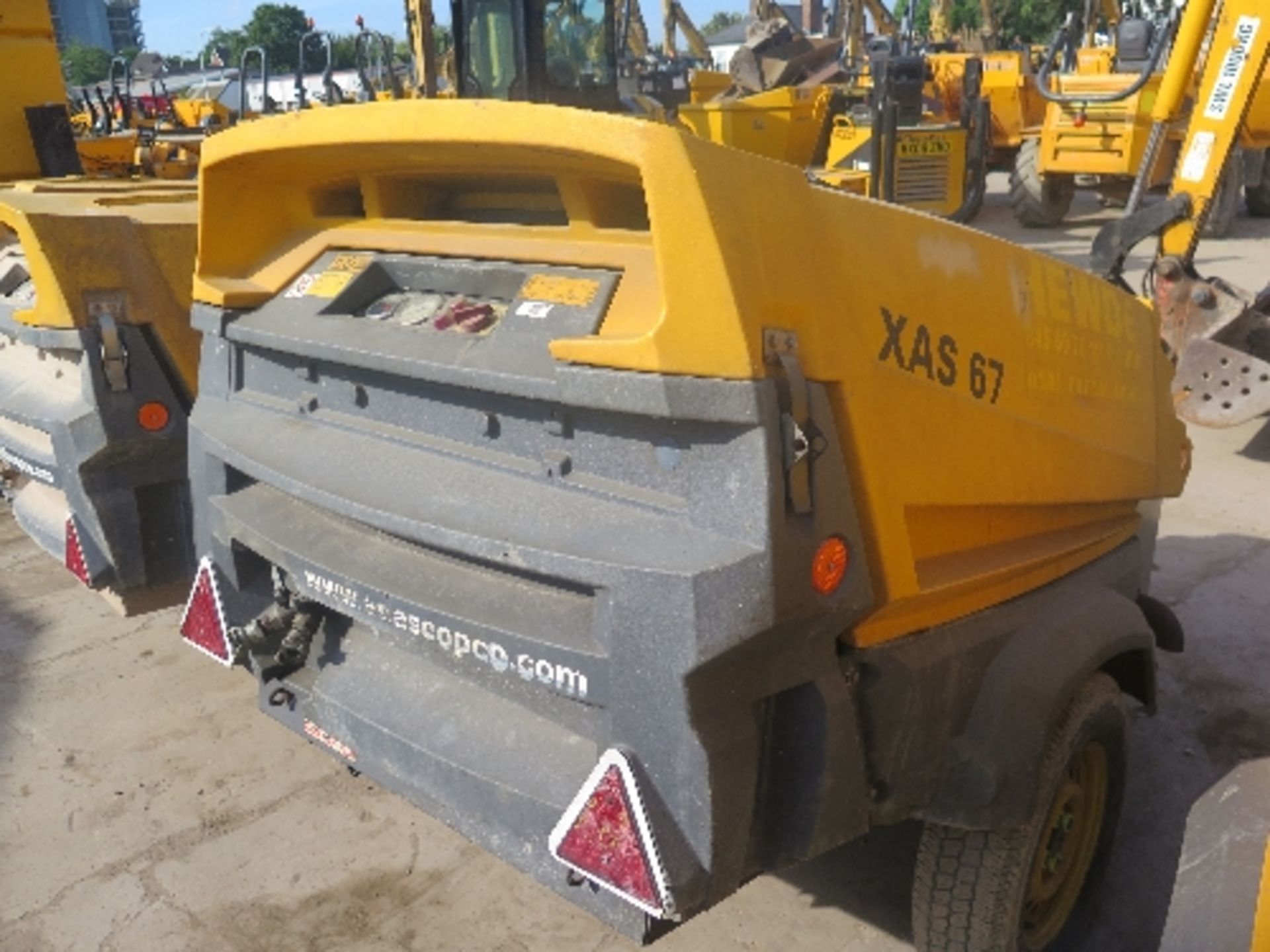 Atlas Copco XAS67DD compressor (2007) 152702 - 1,517 hours - Image 2 of 5