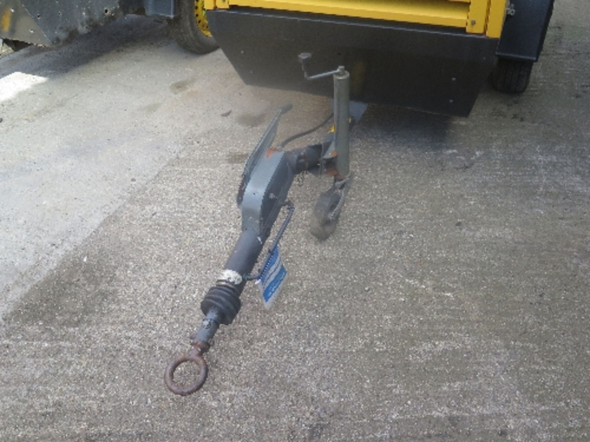 Atlas Copco XAS136 compressor (2007) 1,011 hrs 155909 - Image 3 of 5