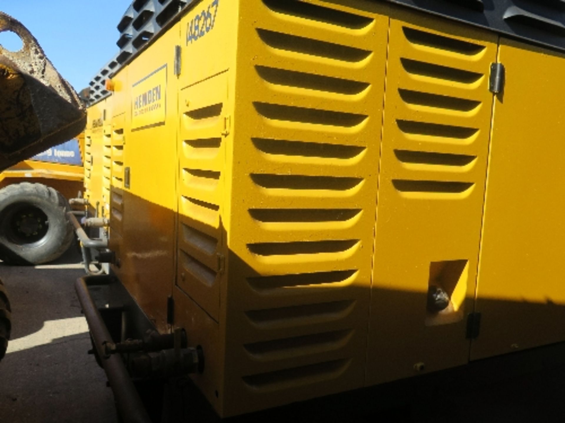 Atlas Copco XAHS416 compressor (2006) 148267 - Image 6 of 6