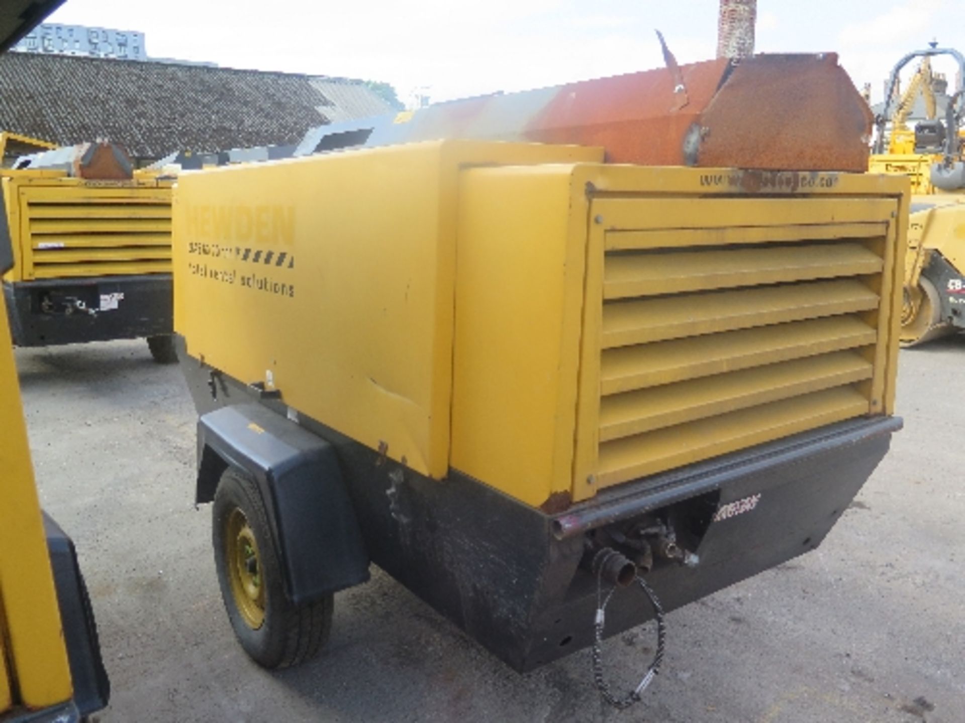 Atlas Copco XAS136 compressor (2007) 2,142 hrs 154429 - Image 2 of 5