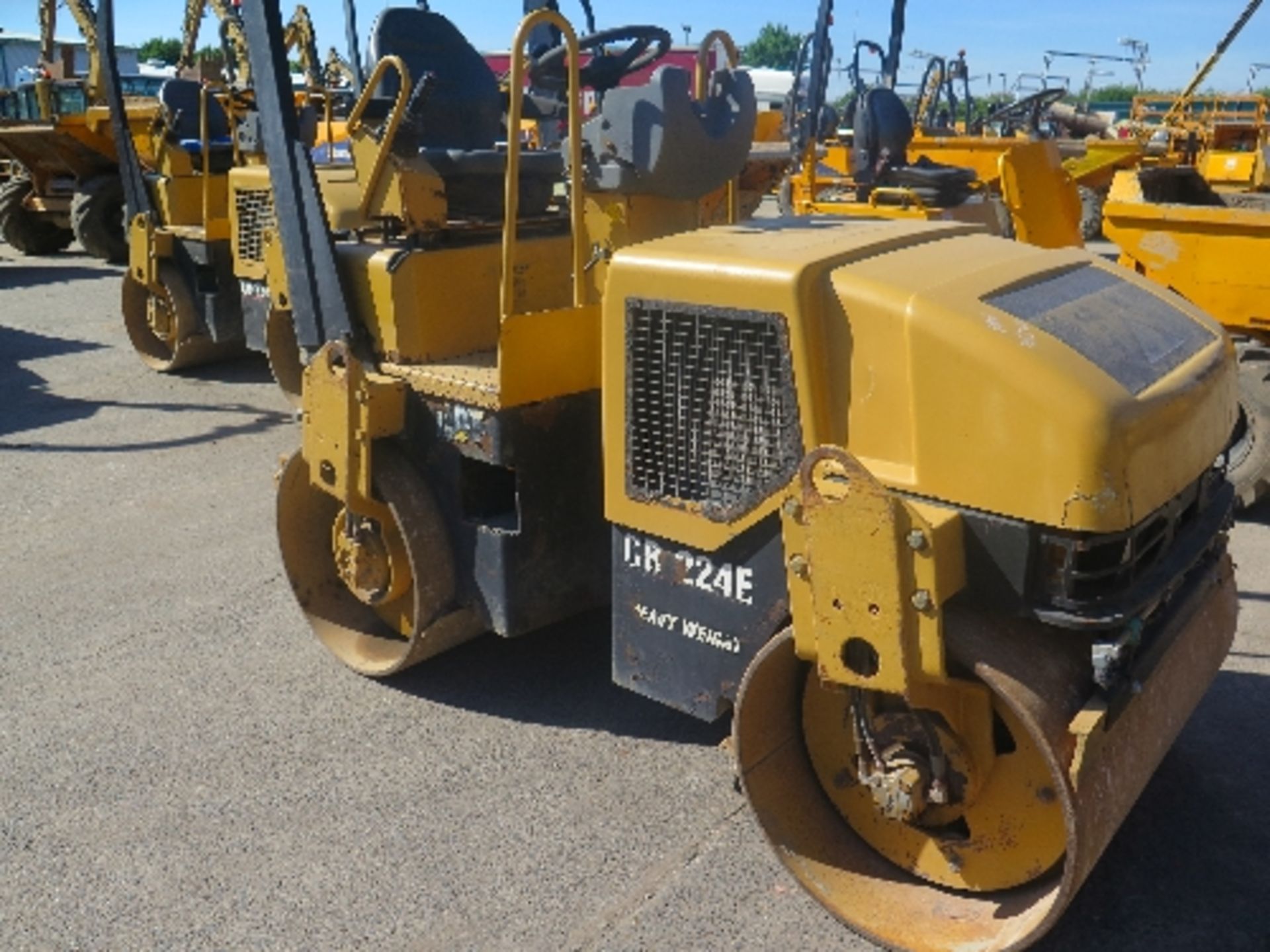 Caterpillar CB224E roller (2006) 1,062 hrs 145725