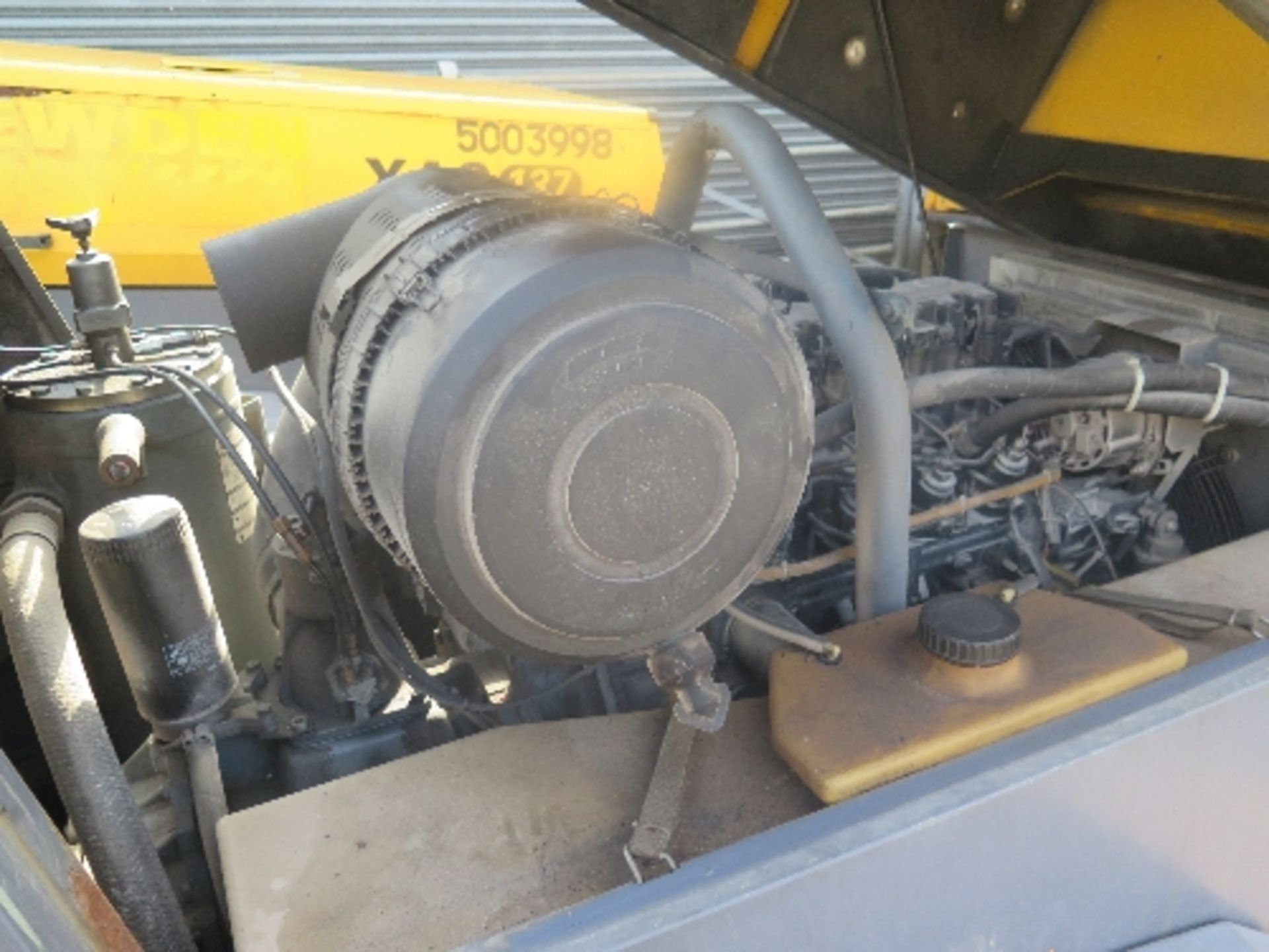 Atlas Copco XAS137 compressor (2008) 2,710 hrs 5004000 - Image 3 of 5