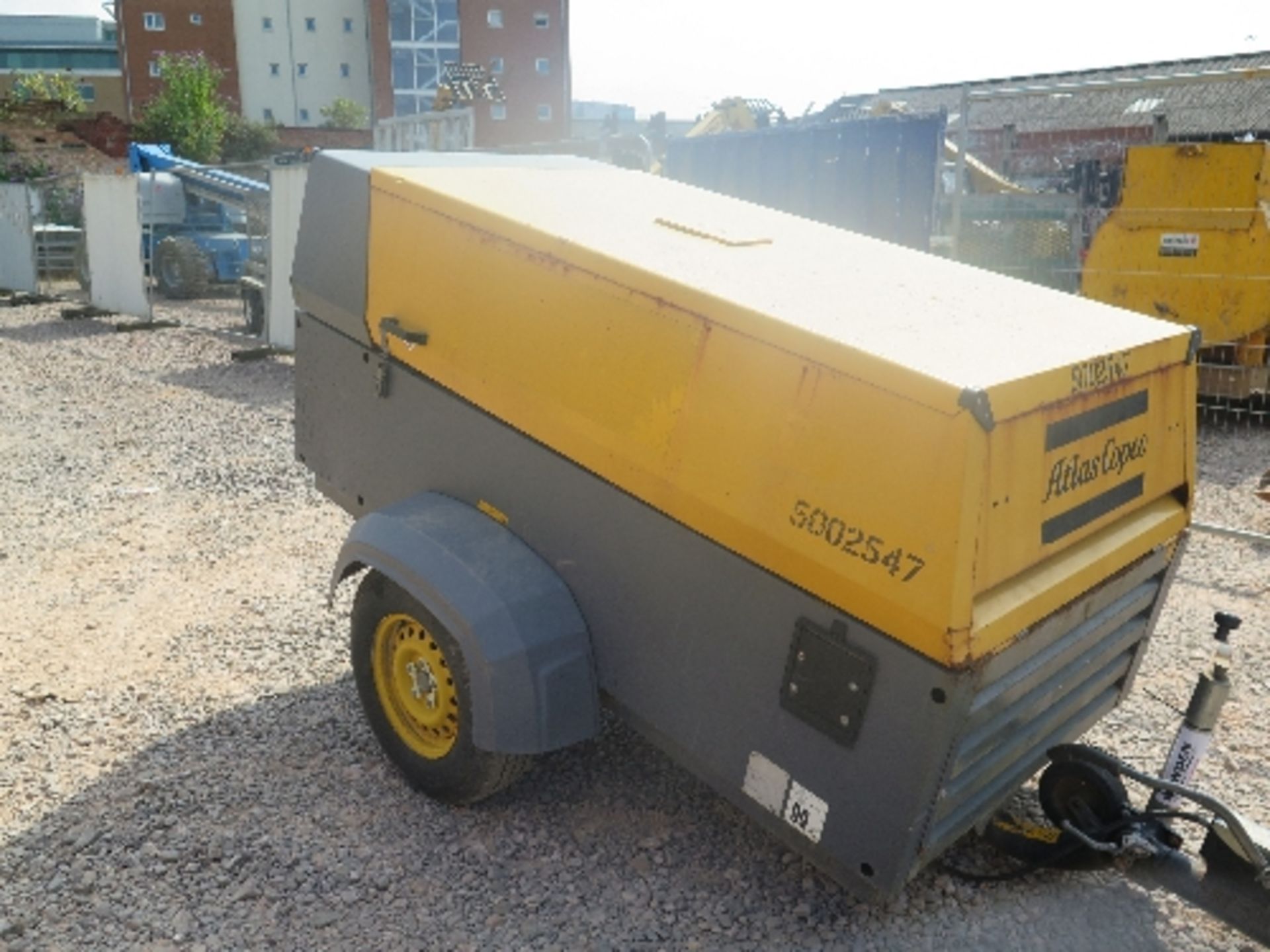 Atlas Copco XAS137 compressor (2008) 5002547 - 910 hours