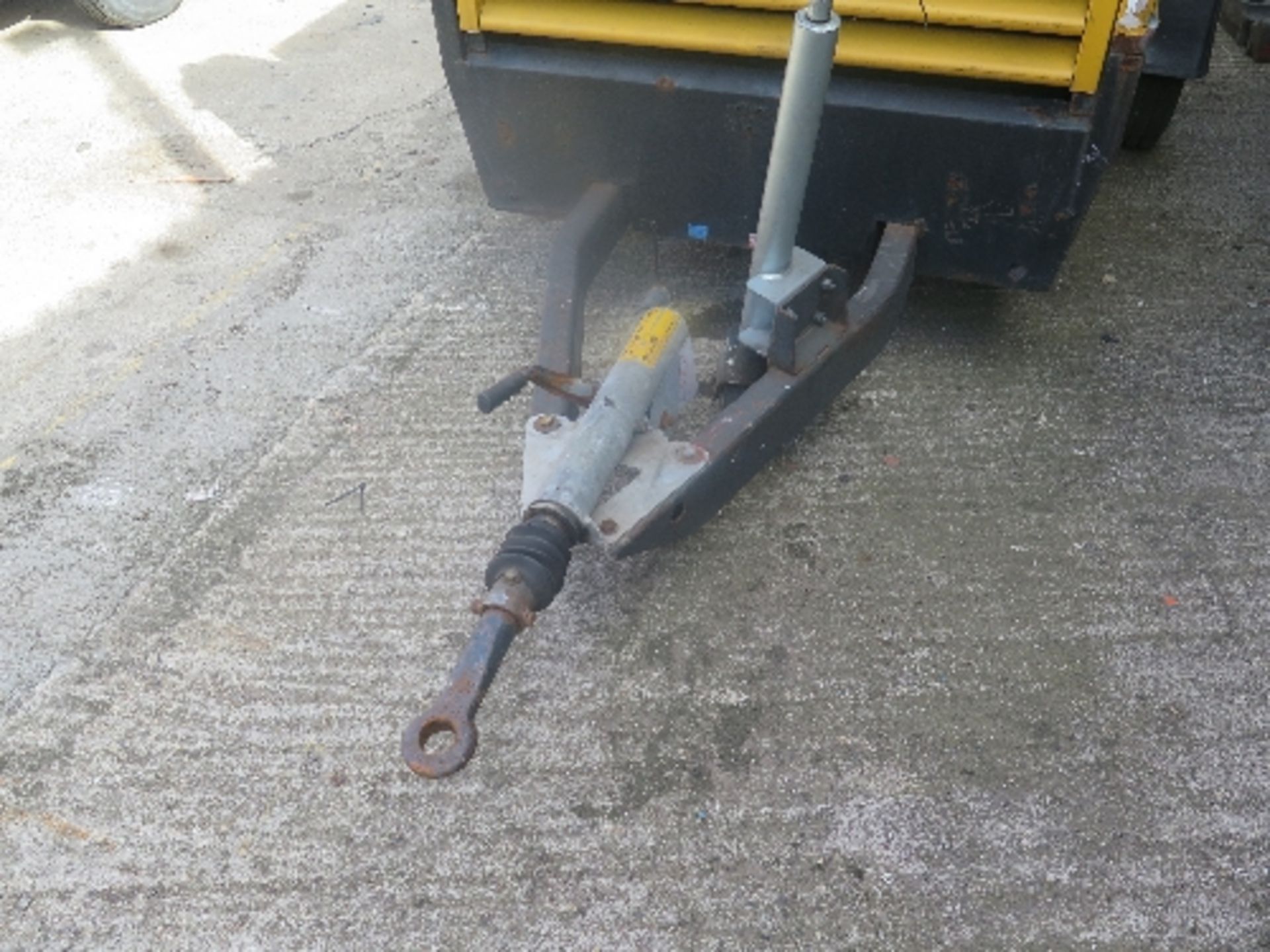 Atlas Copco XAHS236 compressor (2007) 152913 - 7,052 hours - Image 3 of 5