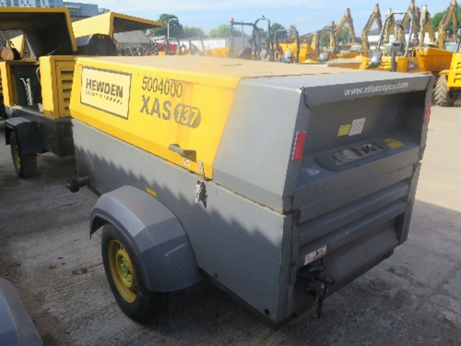 Atlas Copco XAS137 compressor (2008) 2,710 hrs 5004000 - Image 2 of 5