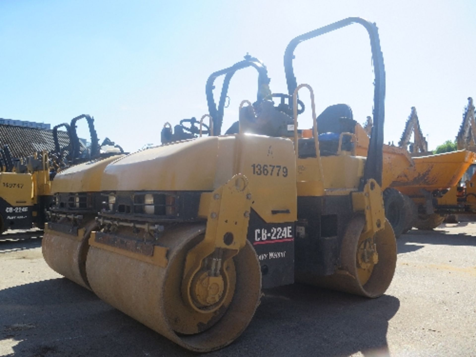 Caterpillar CB224E roller (Believed 2005) 1,269 hrs 136779