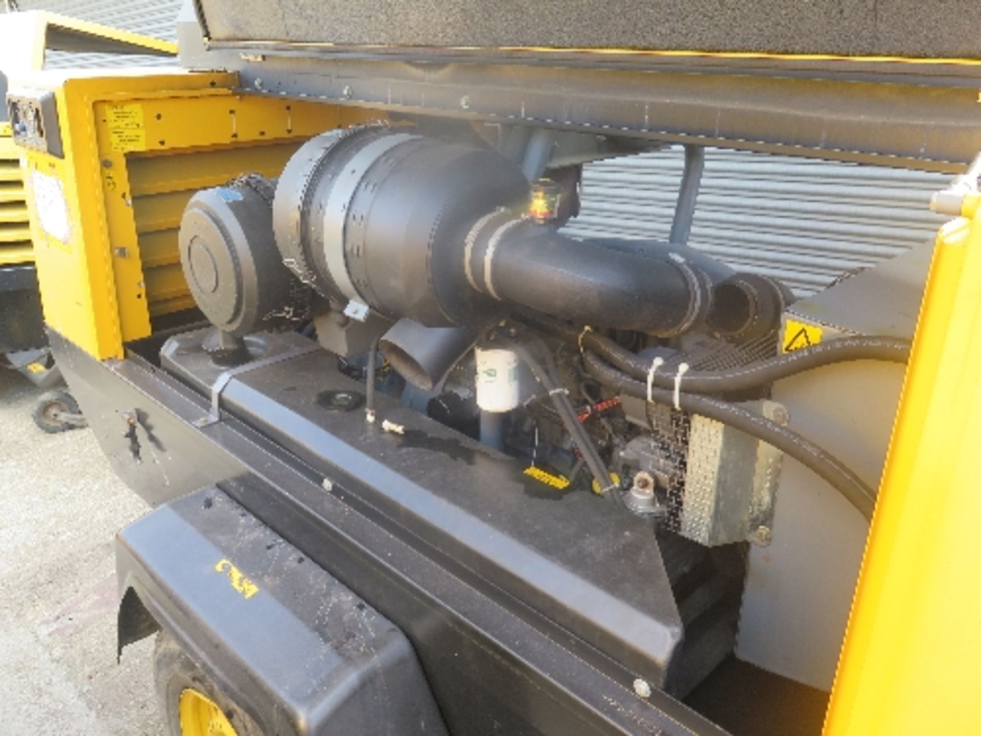 Atlas Copco XAS136 compressor (2007) 1,011 hrs 155909 - Image 4 of 5