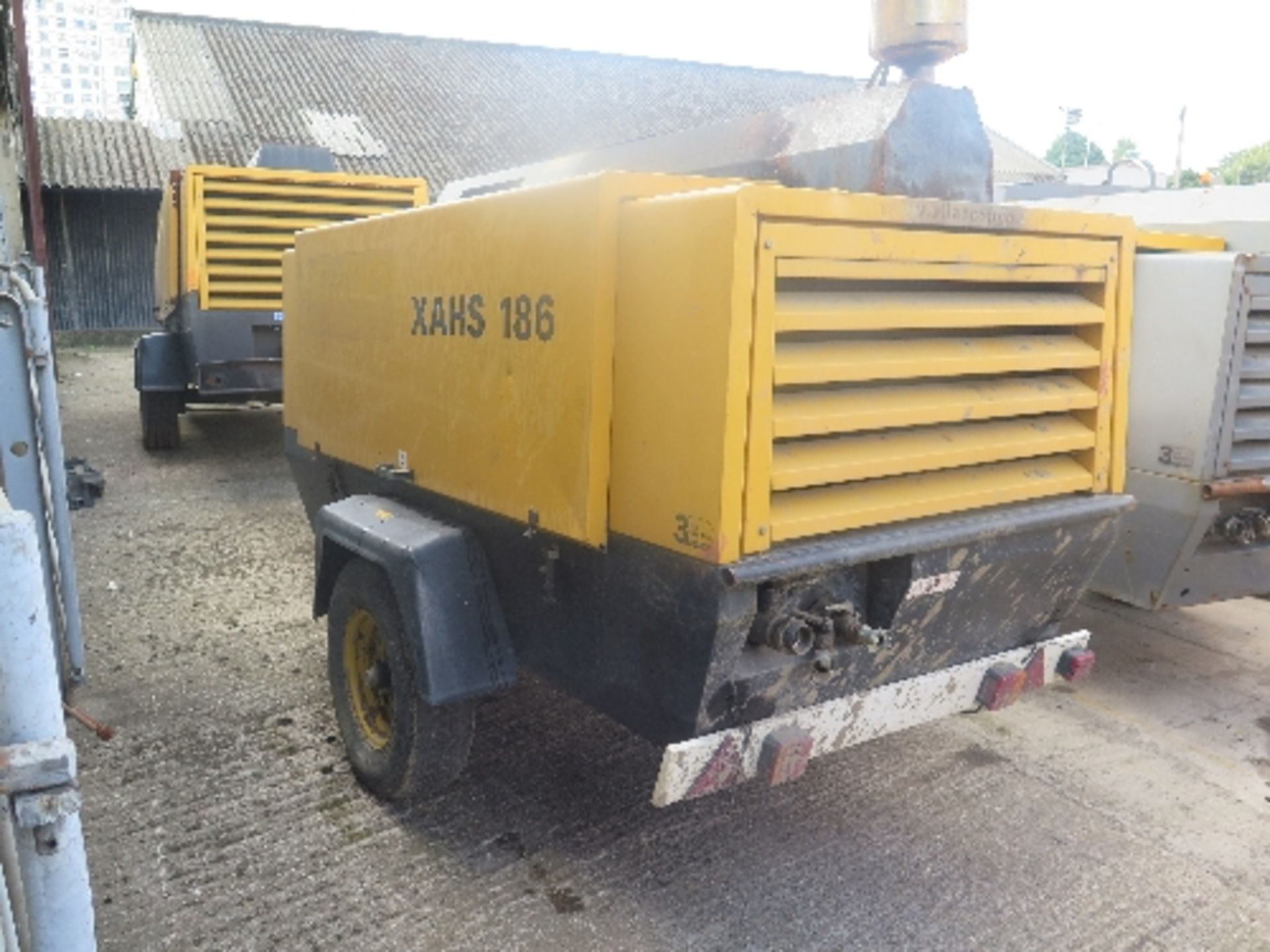 Atlas Copco XAHS186 compressor (2006) 3,488 hrs 148313 - Image 2 of 5