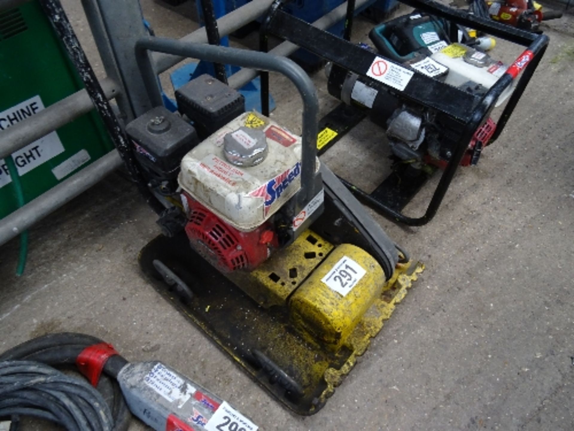 Wacker petrol plate compactor