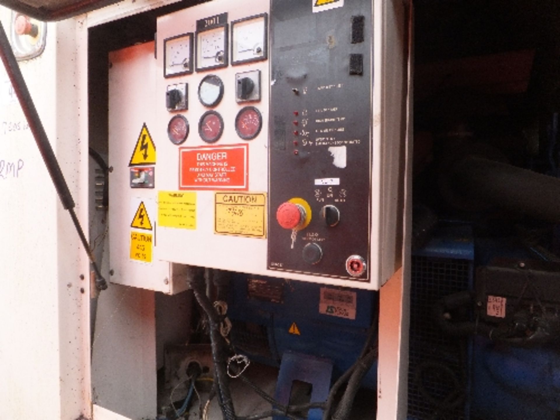 FG Wilson/Perkins 100kva generator 17005 hrs RMP HF2368 - Image 3 of 6