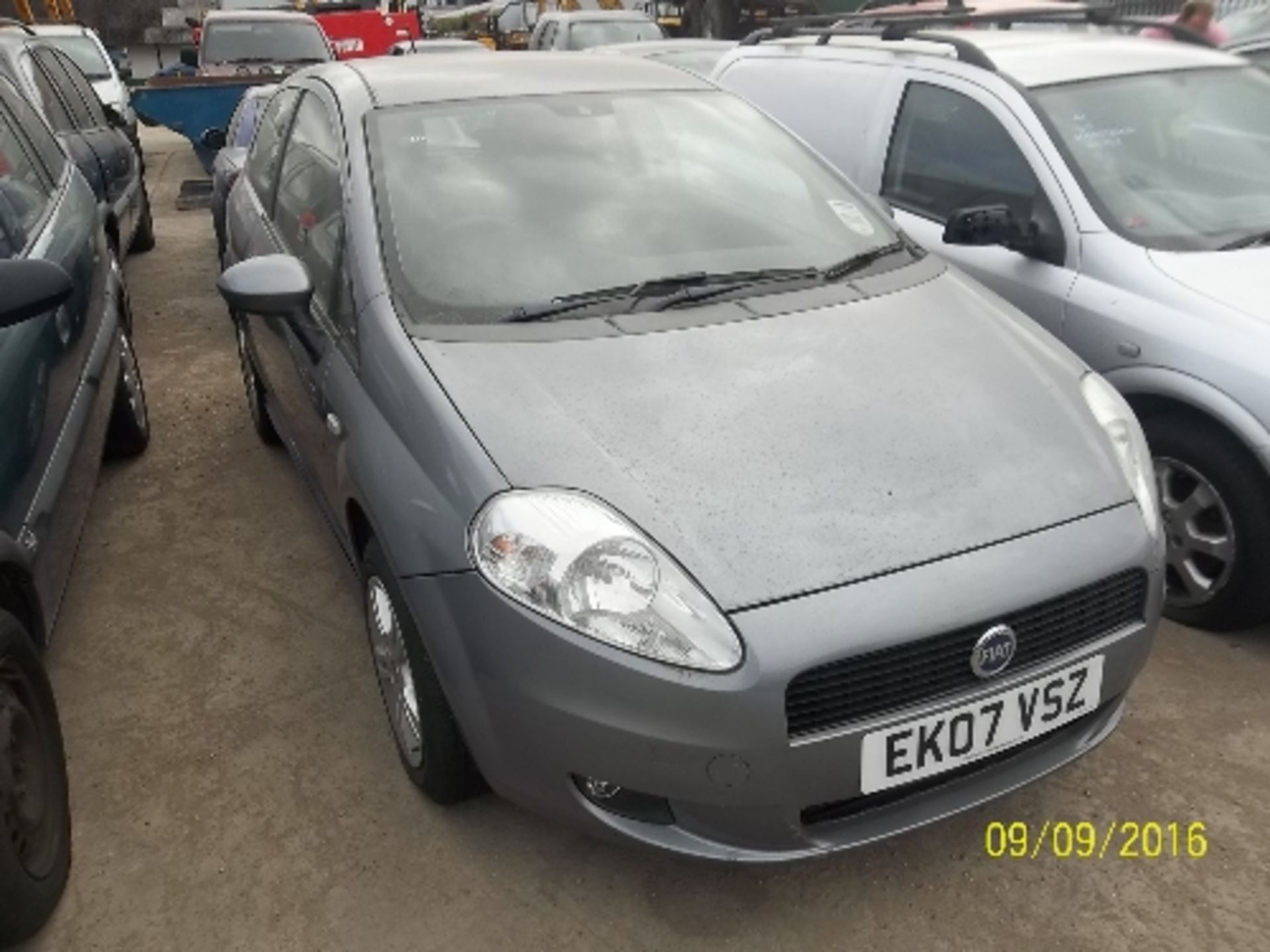 Fiat Grande Punto Active 77 - EK07 VSZ Date of registration: 30.03.2007 1368cc, petrol, manual, grey