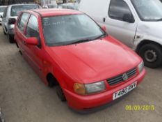 Volkswagen Polo 1.4 CL - T480 RWV Date of registration: 02.03.1999 1390cc, petrol, manual, red
