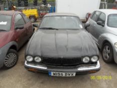 Jaguar XJ8 - W195 DVX Date of registration: 26.06.2000 3248cc, petrol, automatic, black Odometer