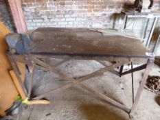 Metal & timber work bench & heavy duty vice