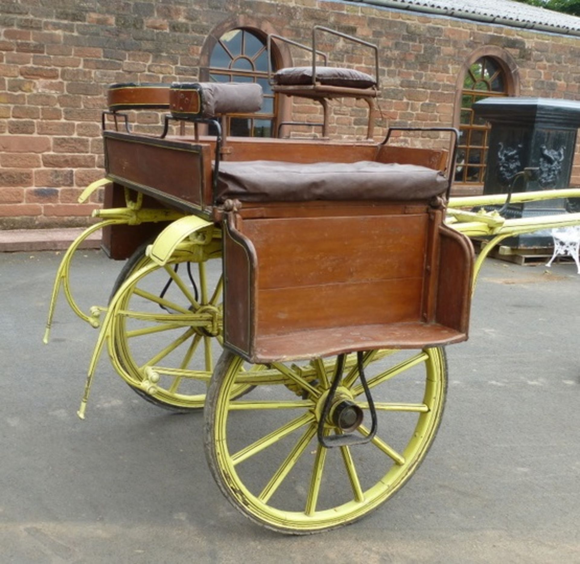 JAUNTING CAR - Built by Johnson of York to suit 16 hh and over; the natural varnished wooden body - Image 2 of 2