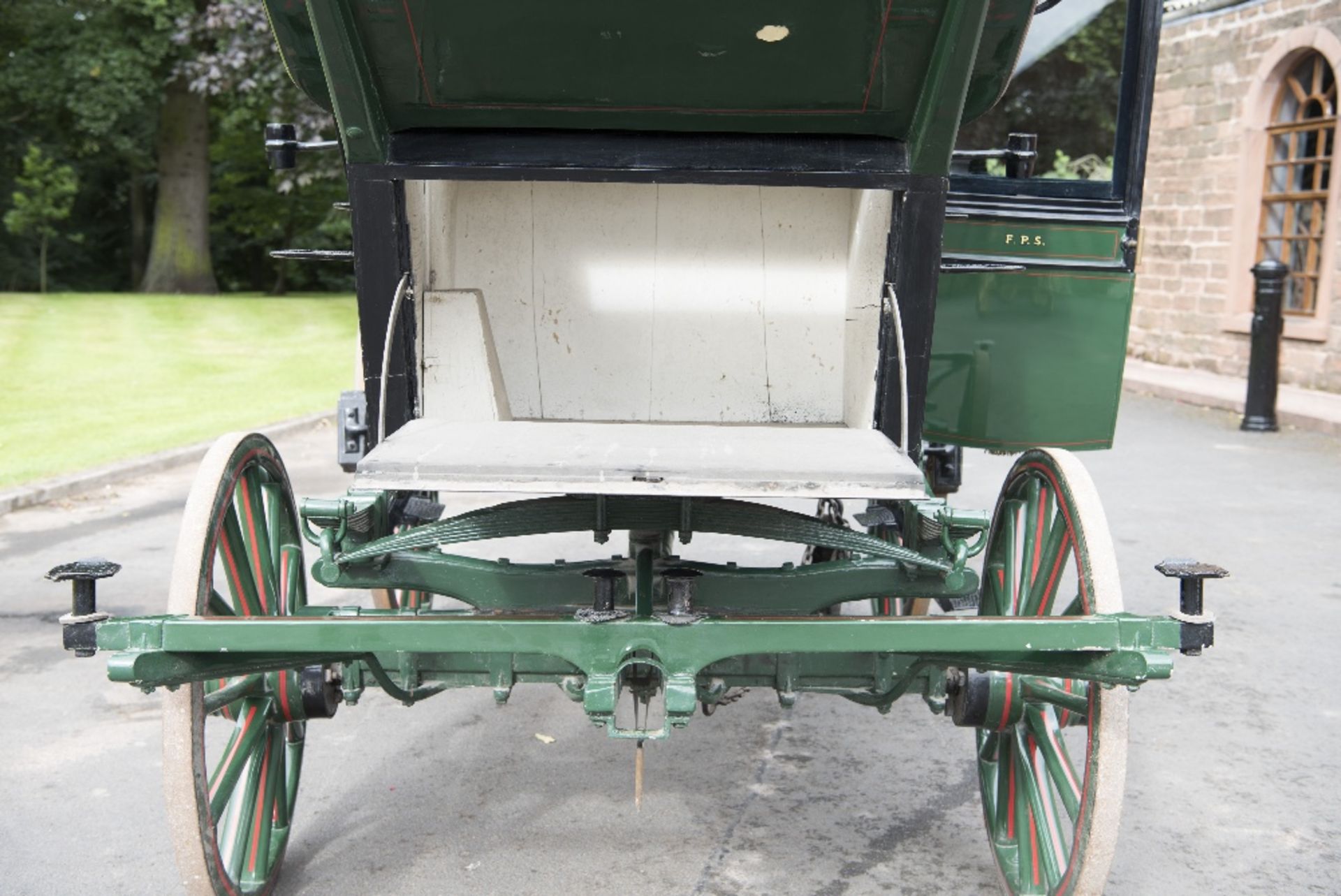 PARK DRAG - Built by Holland & Holland on mail axles, perch, telegraph springs and iron shod English - Image 5 of 6